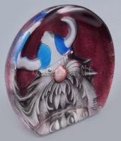 Mats Jonasson (svéd, 1945-): Ólomkristály asztaldísz, jelzett, eredeti sérült dobozában, m: 7,5 cm