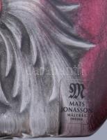 Mats Jonasson (svéd, 1945-): Ólomkristály asztaldísz, jelzett, eredeti sérült dobozában, m: 7,5 cm