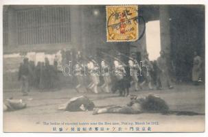 Beijing, Peking; The bodies of executed looters near the Hou men, 1st 1912 (EK)