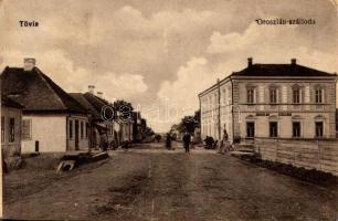 Tövis, Teius; Oroszlán szálloda. Vasúti levelezőlapárusítás 8303. / street view, hotel (EK)