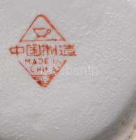 Kínai porcelán váza, cca 20. sz. második fele, jelzett, m: 31 cm