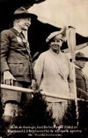 1937 H.M. de Koningin, Lord Baden Powell (links) en Staatsraad J.J. Rambonnet bij de officieele opening der Wereld Jamboree / 5. Cserkész Világdzsembori megnyitója Hollandiában, Vilma holland királynő, Jean Jacques Rambonnet / 5th World Scout Jamboree's opening ceremony in the Netherlands + So. Stpl