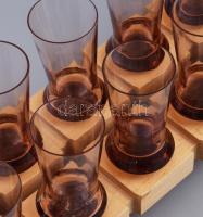 12 darabos röviditalos pohár szett, fa tartóban, eredeti dobozában, m: 11 cm