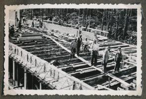 cca 1930-1940 Matits Lajos (1902-1972) a Kékes-Szálló magaslati gyógyintézet főorvosának fotóalbuma,...