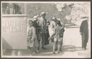 cca 1930-1940 Matits Lajos (1902-1972) a Kékes-Szálló magaslati gyógyintézet főorvosának fotóalbuma,...