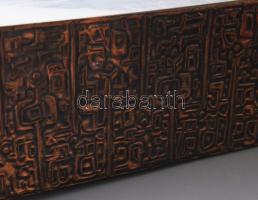 Csillár. Csanádi György iparművész alkotása, hozzá mellékelve az iparművész használati utasítása. Do...