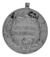 1890. "Ezüst Katonai Érdemérem" fehérfém kitüntetés a korona és mellszalag nélkül T:XF fo