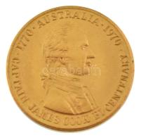 Ausztrália 1970. "James Cook bicentenárium" aranyozott fém emlékérem. Szign.: Stokes (33mm) T:UNC Australia 1970. "James Cook Bicentenary" gilt metal commemomorative medallion. Sign.: Stokes (33mm) C:UNC