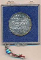 1975. 200Ft Ag "150 éves a Magyar Tudományos Akadémia" plombált, sérült "MNB" to...