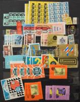 900 db levélzáró, segélybélyeg, tagbélyeg, reklámbélyeg kb az 1910-1990 közötti időszakból 12 lapos ...