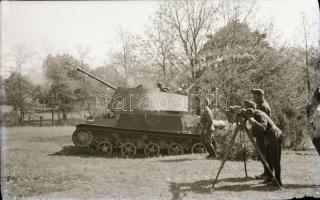 cca 1941 10 db II. világháborús mozgalmas katonai fotó negatív. 9x6 cm