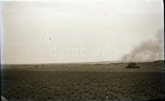 cca 1941 10 db II. világháborús mozgalmas katonai fotó negatív. 9x6 cm