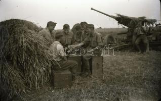 cca 1941 10 db II. világháborús mozgalmas katonai fotó negatív. 9x6 cmn