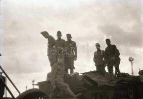 cca 1941 10 db II. világháborús mozgalmas katonai fotó negatív. 9x6 cmn