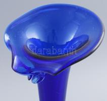 Murano királykéken színezett magasváza. Anyagában színezett, jelzés nélkül, hibátlan, m: 37 cm