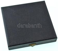 2003. "Ujhelyi Imre díj" bronz emlékérem, hátoldalon gravírozva "Az Állattenyésztés é...