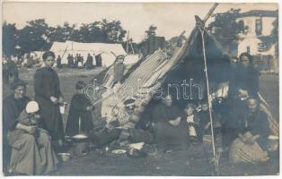 Veliko Tarnovo, Earthquake on June 1, 1913. Temporary camps and tents for the victims built by injured citizens. photo (glue marks)