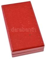 NDK 1978. "Munka Zászlaja" zománcozott bronz kitüntetés, II. fokozat, mellszalagon, szalag...