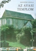 Novotny Gyula: Az avasi templom. (Avas, 1982), Avasi Református Egyház. Fekete-fehér és színes fotókkal illusztrálva. Kiadói papírkötés, kissé hullámos.