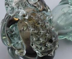 Üveg oroszlán. cca 1950, orosz, kissé színezett iparművész hutaüveg. Jelzés nélkül, 19x13 cm