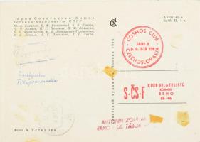 Andrijan Grigorjevics Nyikolajev (1929-2004), Pavel Romanovics Popovics (1930-2009) és Konsztantyin ...