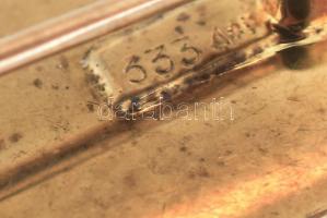 Arany (Au) bross, zöld (zafír?) kővel, 8K, jelzett, bruttó 6,2g