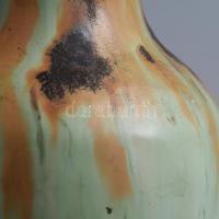 Iparművész kerámia váza. Jelzés nélkül, folyatott mázzal, m: 14 cm