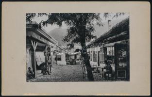 cca 1900 Ada-Kaleh bazár fotója, fotó kartonon, a fotón feliratozva, 10x14 cm /  cca 1900 Photo of Ada-Kaleh bazaar, photo on board, with notices on the photo, 10x14 cm