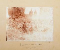 1902 Diósgyőr várrom és Hámori tó biciklis katonákkal. Feliratozott karton két oldalán fotóval 21x18...