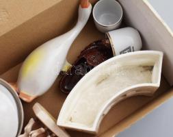 Doboznyi vegyes porcelán, közte sérültek, közte Herendi tálkák