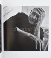 Féner Tamás: Fotó-toposzok. Parti Nagy Lajos bevezetőjével. Bp., 2014, Artphoto Galéria. Kiadói papí...