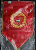 Szocialista brigád feliratú zászló 38cm-es magassággal