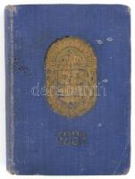 1934 Vitézi zsebnaptár. Összeáll. és kiadja: vitéz Oszlányi Kornél. Bp., Pallas-ny., 1 (címkép, Horthy Miklós arcképe) + 399 p. +4 t. Kiadói aranyozott egészvászon-kötés, az elülső táblán aranyozott vitézi címerrel, kopott borítóval.