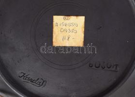 Karda Imre (1919-1998): Formás tál. Kavicsolt fekete kerámia, jelzett, d: 28 cm