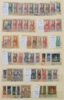 Kb 250 db okmánybélyeg, döntően magyar, kevés külföldi 1860-1950 A4-es berakóban