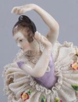 cca 1910/20 Aelteste Volkstedt balerina. Jelzett, szoknyáján sérüléssel, m: 13 cm