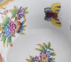 Herendi Viktória mintás oroszlánkörmös kínáló. Jelzett, kis kopással, d: 21 cm, m: 10 cm