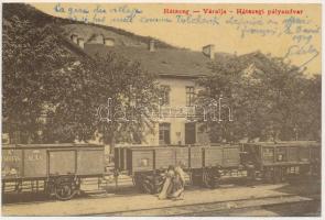 1919 Hátszegváralja, Váralja-Hátszeg, Hateg, Subcetate; Vasútállomás, MÁV vagonok. Mester János kiadása. (W. L. ?) 1723. / Bahnhof / railway station, wagons (EK)