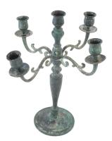 Ötágú bronz gyertyatartó, erősen patinás, m: 34 cm