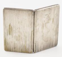 Ezüst (Ag) cigaretta tárca, gilosált díszítéssel, hiányos zárral, jelzett, bruttó 47g