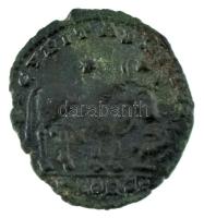 Római Birodalom / Konstantinápoly / II. Julianus 360-363. AE3 (3,50g) T:XF Roman Empire / Constantin...