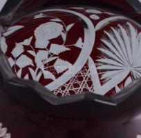Gazdag csiszolású bordó gömbváza, m: 21,5 cm