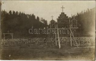 Román hadszíntér, 10. honvéd gyalogezred hősei temetője az első világháborúban / WWI Romanian front, Austro-Hungarian K.u.k. military cemetery. photo (lyukak / pinholes)