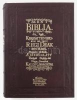 Szent Biblia. Bp., 2002, Faxsimilex Kiadó. Készült az 1626-ban kiadott Káldi Biblia hasonmás kiadványaként. Az 1626-ban, Bécsben kiadott Káldi György fordítású biblia az első teljes, katolikus biblia. Kiadói aranyozott egészműbőr-kötés, foltos lapélekkel, egyébként jó állapotban. Számozott (0395./2000) példány.