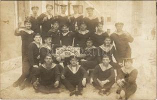 1917 Pola, Pula; K.u.k. Kriegsmarine Matrosen / Az Osztrák-Magyar Haditengerészet matrózai újévi üdvözlettel / WWI Austro-Hungarian Navy mariners with New Year greetings. photo (fl)