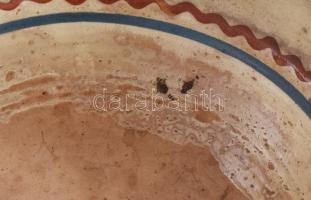 Formás tál. Alföld, 19. sz. második fele, lyukkal, d: 28 cm, m: 10,5 cm