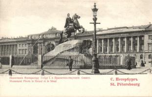 St Petersbourg the statue of Peter the Great and the Senate