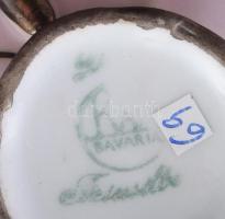cca 1920, Mályavszín alapon ezüstözött Bavaria szecessziós kanna és 4 darab csésze alátéttel. Zömmel...