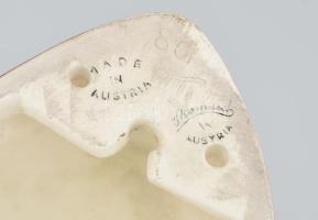 Tomasch Austria art deco gyermekfejet ábrázoló falikép, jelzett, kopással, 21,5x11 cm