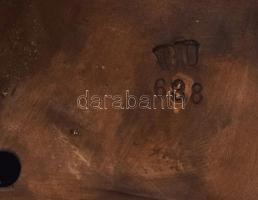 Kakasfogó legény. cca 1880, osztrák kerámia, jelzett, m: 36 cm